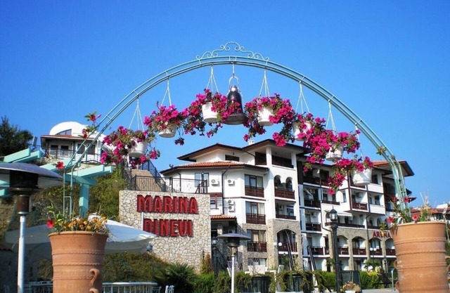 Arena Apartments
