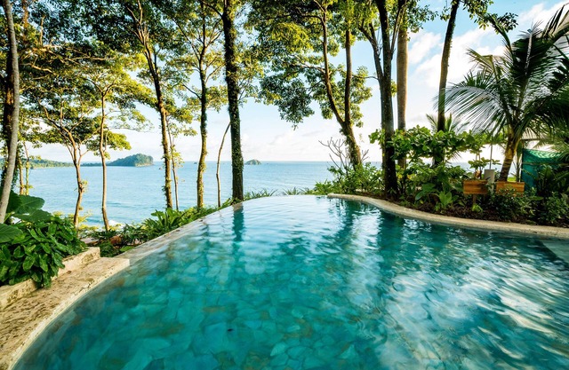 Arenas Del Mar Beachfront & Rainforest Member of the Cayuga Collection