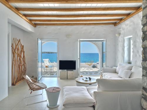 ARIADNI Lux villa with 180 panoramic sea view