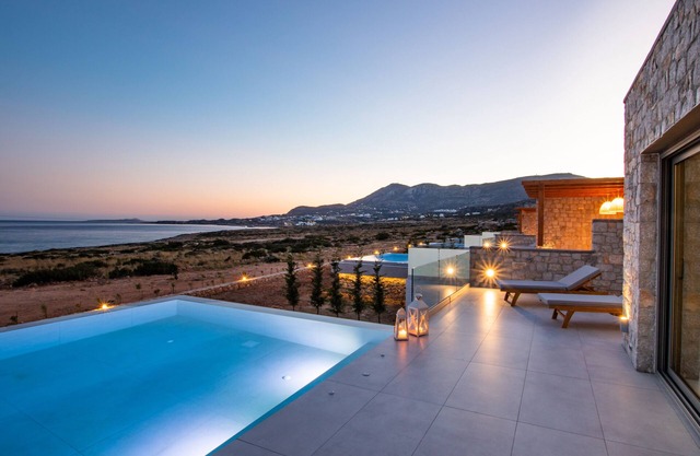Aros luxury villas 1