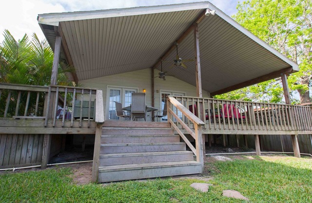 Arroyo City Waterfront - 4 bedrooms - 3 bathrooms - *Downriver*
