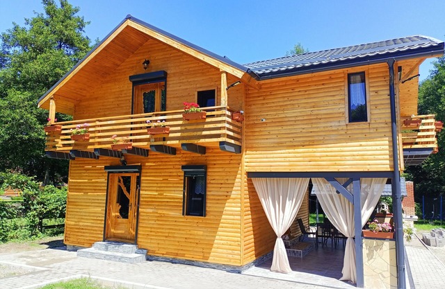 ART House Transylvania, Valea Avrigului, Sibiu is a sustainable chalet in Avrig