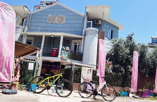 Art villa- welcoming 6-bedroom all with 7 bathroom with bar WiFi in Kadriye