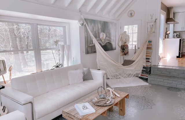 Artist Studio Retreat (20 mi. from Nashville)
