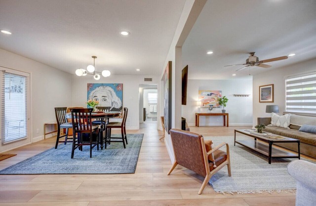 Artistic Escape - 2BR/2Bath - Dog Friendly