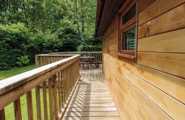 ASH LODGE, pet friendly, with a garden in Masham