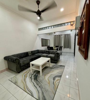 Aster Homestay Telok Panglima Garang