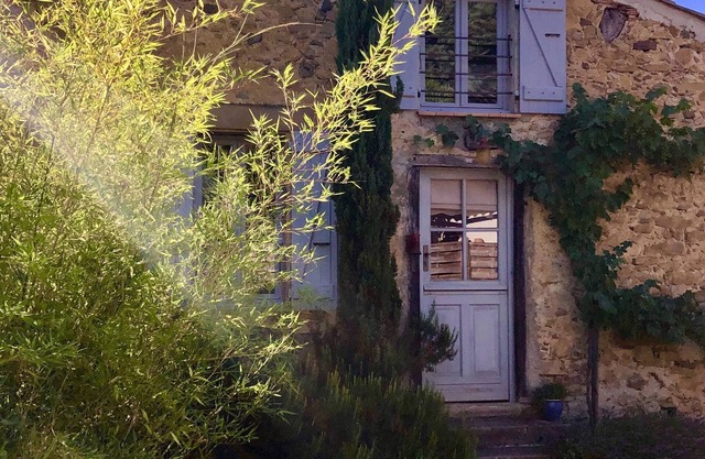 At the foot of the Cathar castles: 17th-century village grocery store