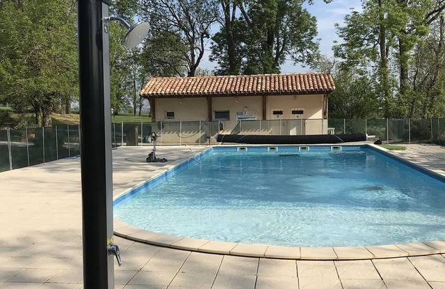 At the foot of the Montagne Noire, surrounded by nature, countryside and calm, the Domaine