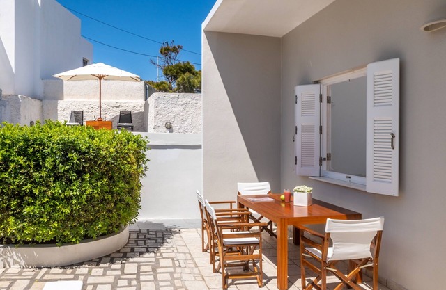 At The Side Of The Castle