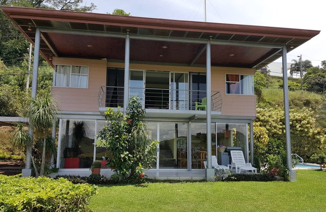 Atenas: Secluded, Secure, Gorgeous Mountain View, Pool!