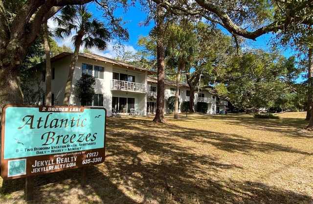ATLANTIC BREEZE #5 2 bedrooms, 2 bathrooms