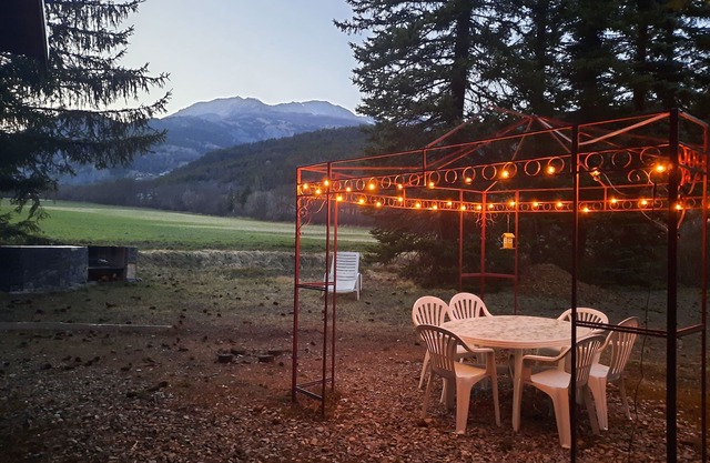 Atypical chalet, 2 bedrooms, garden and barbecue