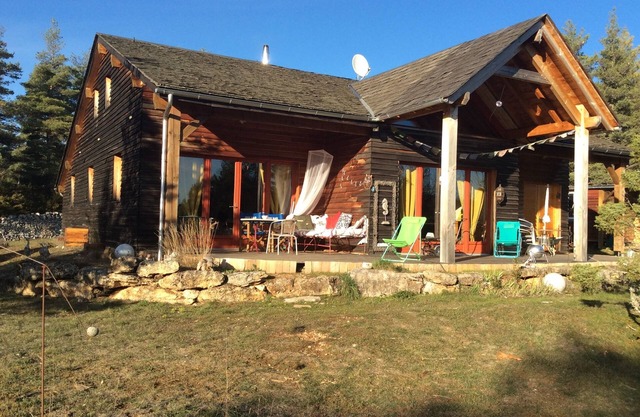 Atypical timber-frame house