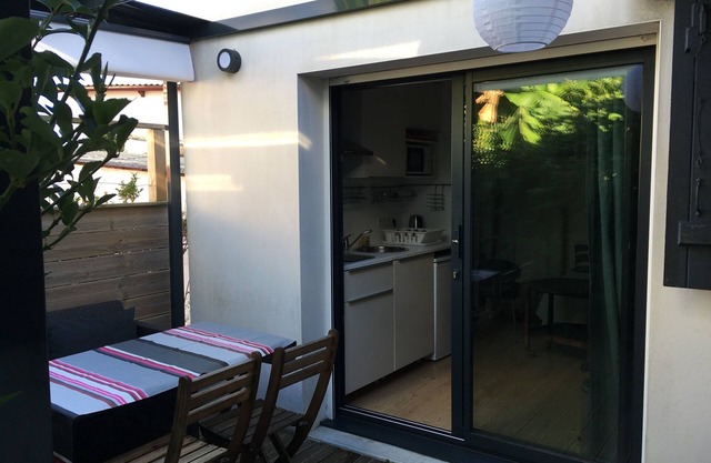 Au Calme Dans Biarritz, Charmant T1 Avec Terrasse et Jardin