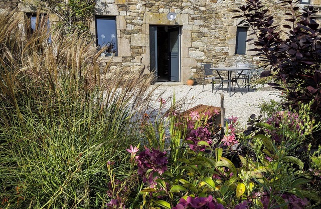 Au fil de l'eau "Chambre d'hôtes" located at Le Vast in green countryside