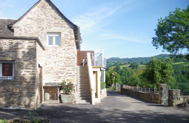 AUBRAC VALLEY OF THE LOT (2 STARS)