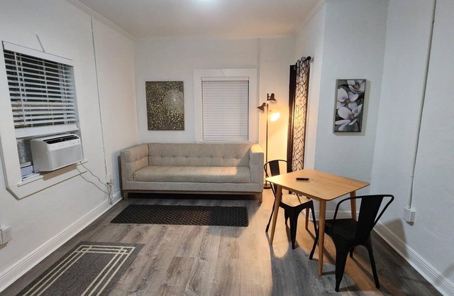 Audubon House Apt. 2: 2bd/1ba