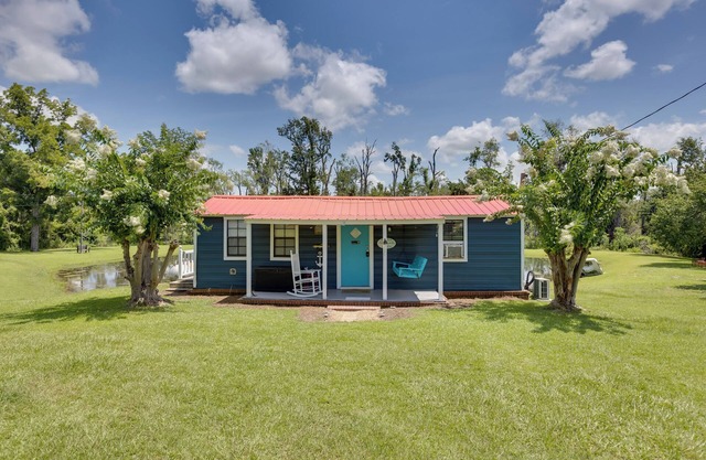 'Aunt Lucille's Place' - Cozy Cottage in Glenwood!