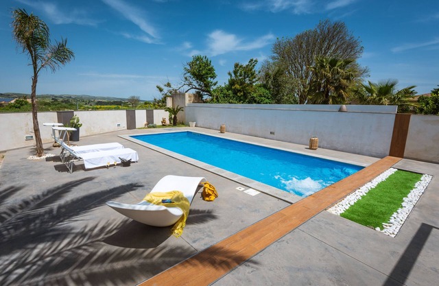 AURIENZIA with swimming pool