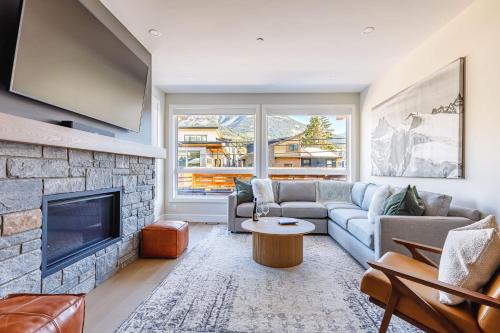Aurora Lights - Luxe Townhouse Private Hot Tub