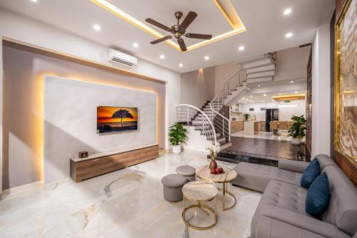 Aurora Villa - 2km to My Khe Beach & City Center & Full AC by The Key