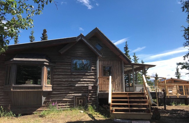 Authentic Alaskan cabin experience near the heart of Denali