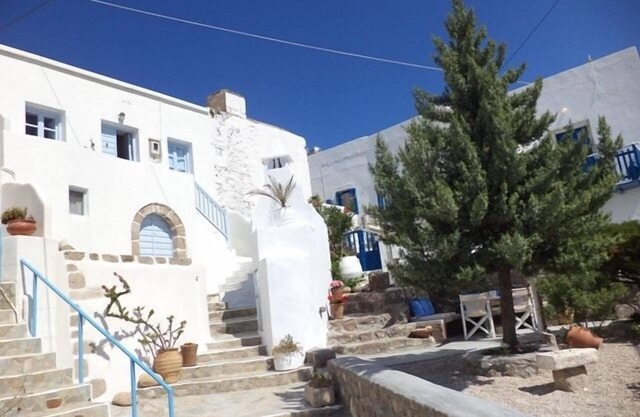 Authentic traditional cycladic house in Plaka