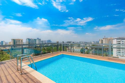 Avalon Suite District 1