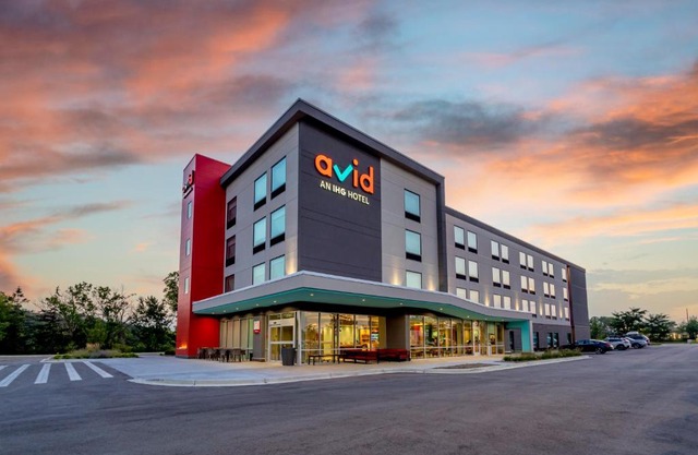 avid hotels Milwaukee West - Waukesha by IHG
