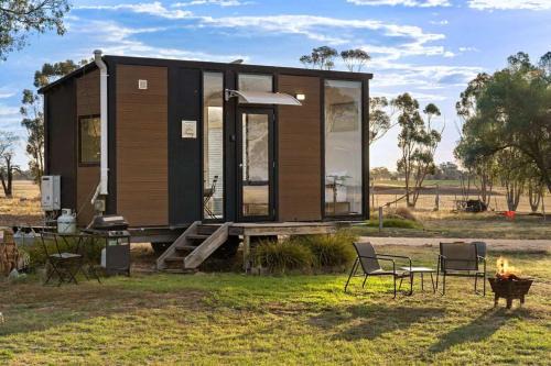 Avondale Heights by Tiny Away