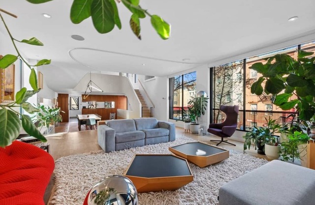 Award-winning Spacious Townhouse in Williamsburg