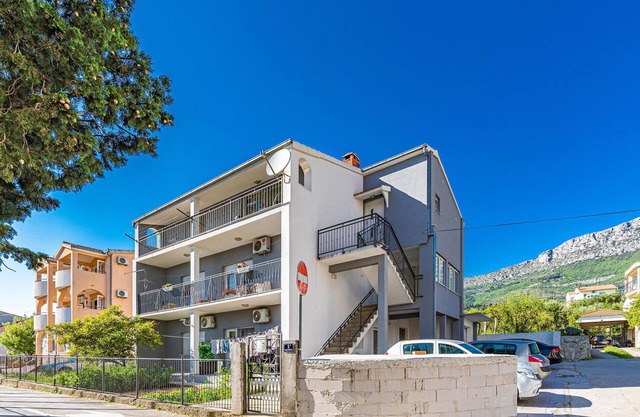 Awesome apartment in Kastel Gomilica