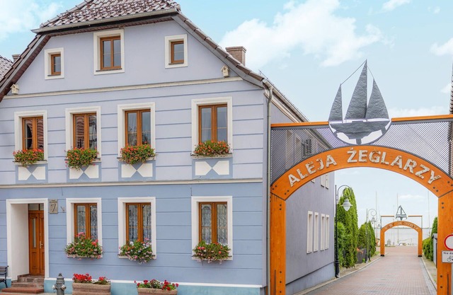 Awesome apartment in Nowe Warpno