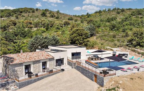 Awesome Home In Alissas