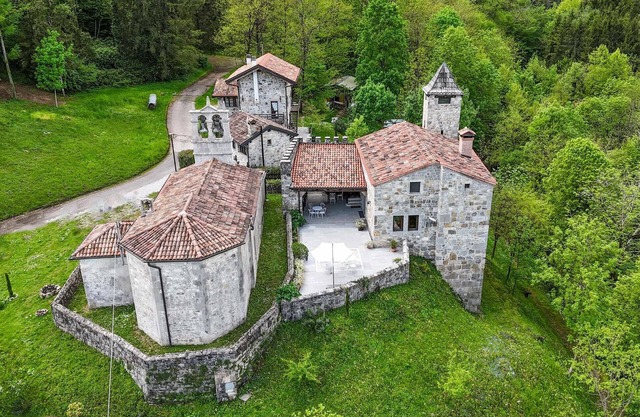 Awesome home in Biacis with WiFi