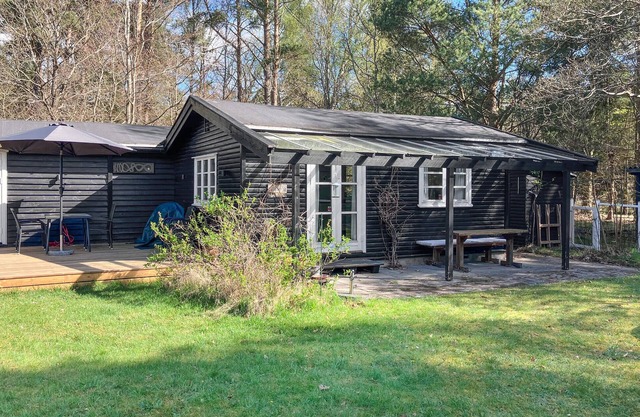 Awesome home in Frederiksværk with WiFi