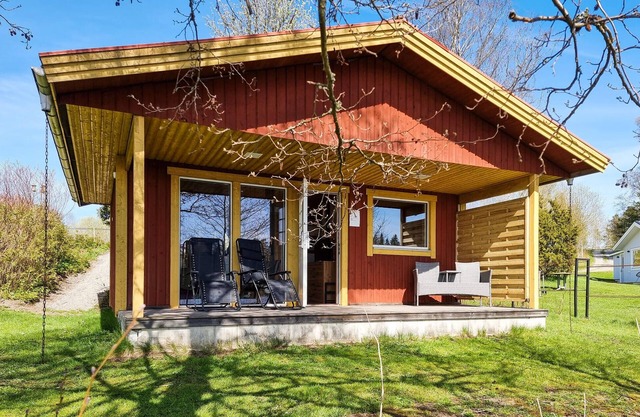 Awesome home in Gällstad with sauna