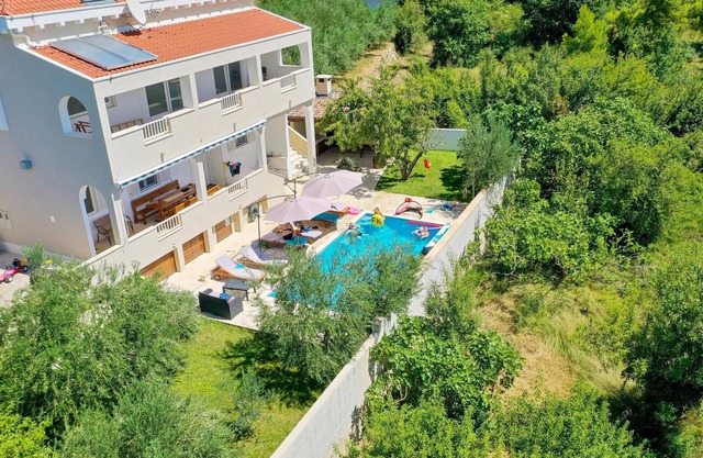 Awesome home in Kastel Sucurac