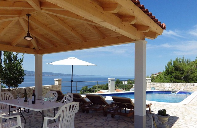 Awesome home in Lokva Rogoznica