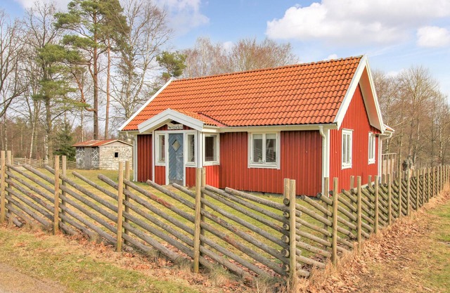 Awesome home in Hyltebruk with kitchen