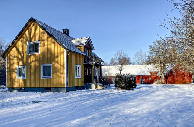 Awesome home in Hyltebruk with WiFi