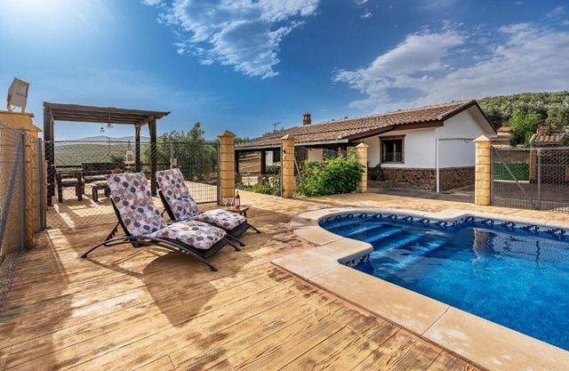 Awesome Home In Montefrío