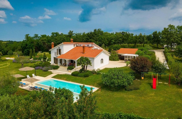 Awesome home in Pazin