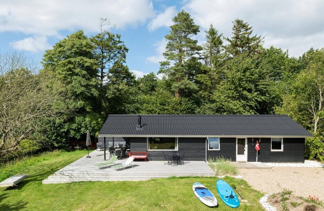 Awesome home in Roslev with WiFi