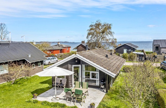 Awesome home in Svendborg with kitchen