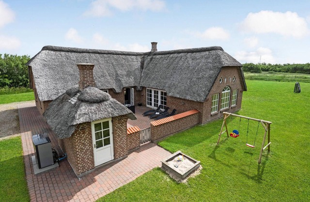Awesome home in Ulfborg with kitchen