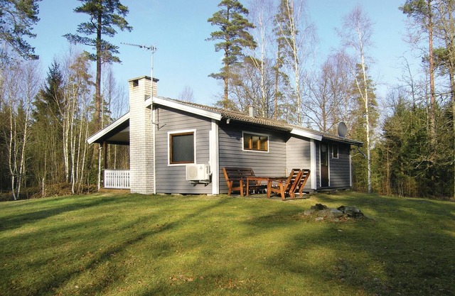 Awesome home in Unnaryd with kitchen