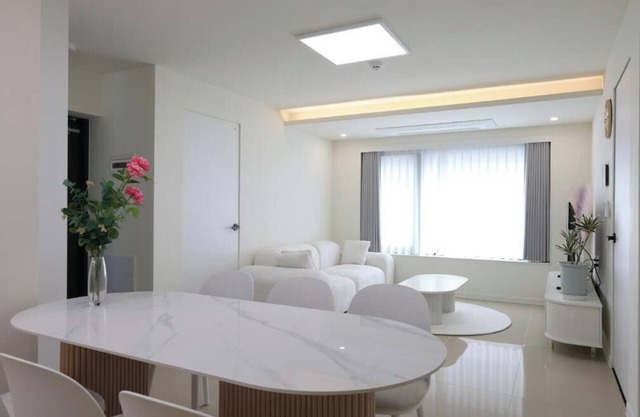 [AWESTAY201] Seoul near DMC/New, Full Option/Sleeps8/3BR,5Beds,1BA/Free Parking
