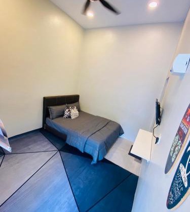 AzHAUZ Guestroom & Campsite